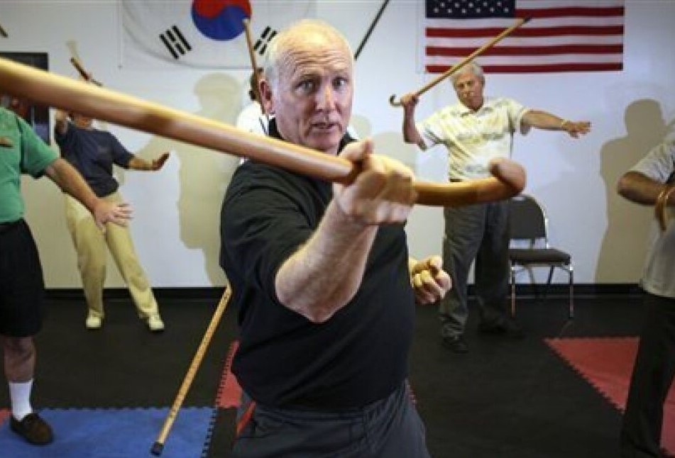 Beginner self defense at the American Cane System